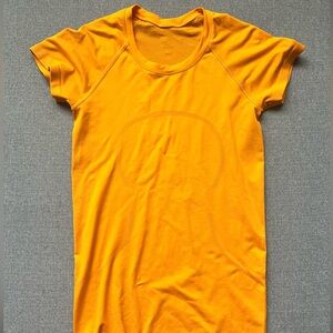 Lululemon Orange Swiftly Tech Short Sleeve Shirt Size 6